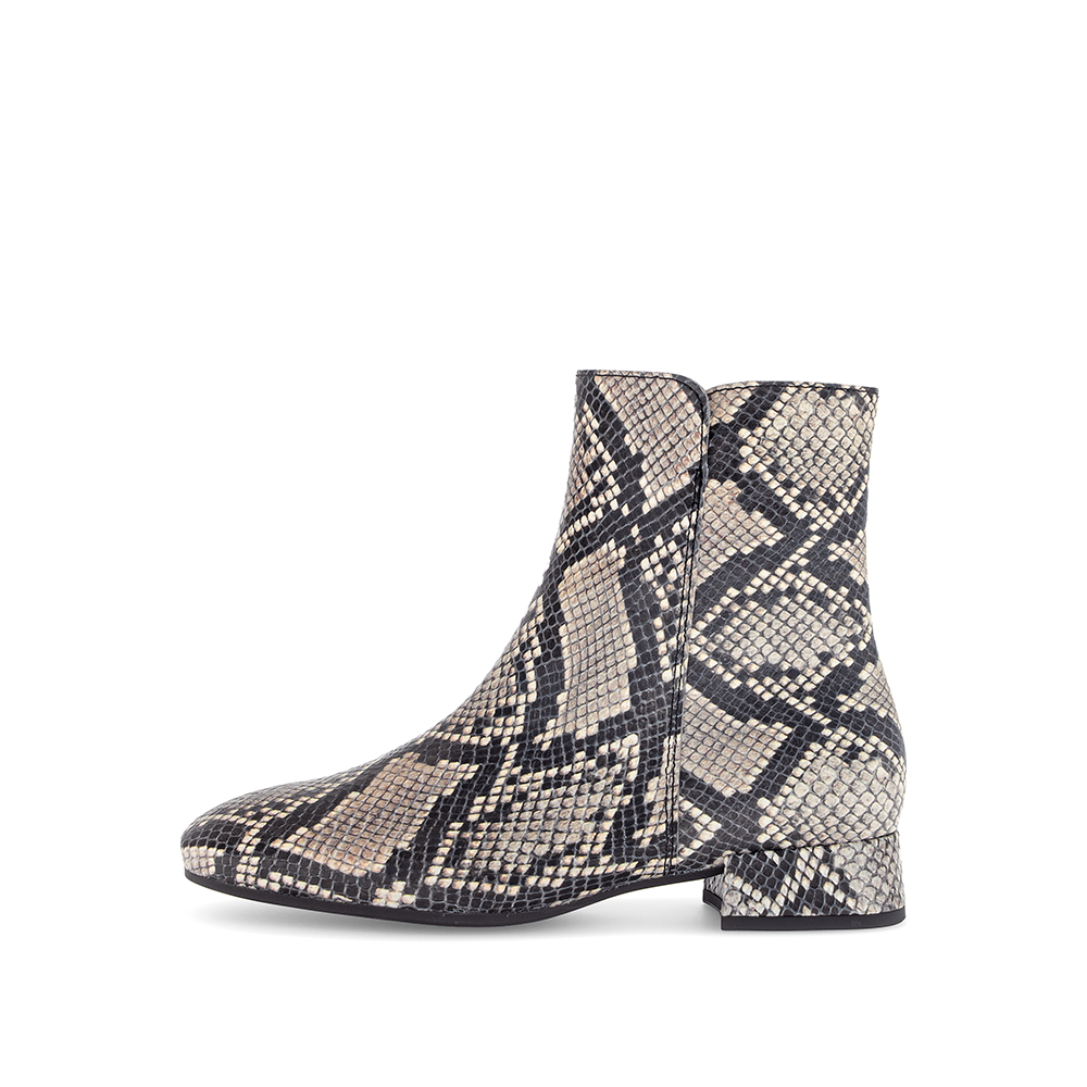 Gabor Shoes USA Style: 75.670.37