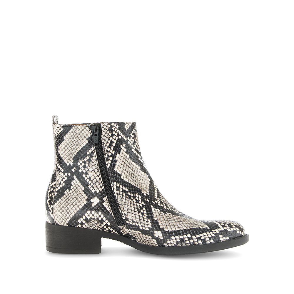 Gabor Shoes USA Style: 75.900.30